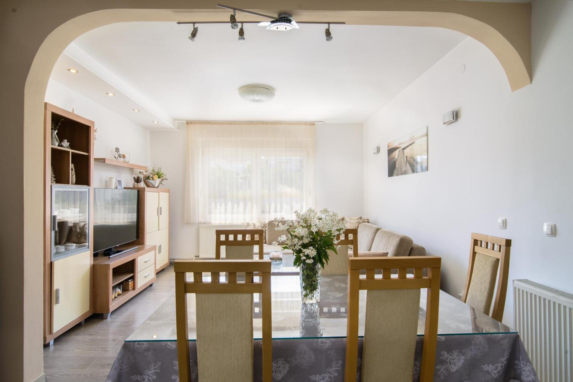 טרוגיר Apartments Tonka מראה חיצוני תמונה